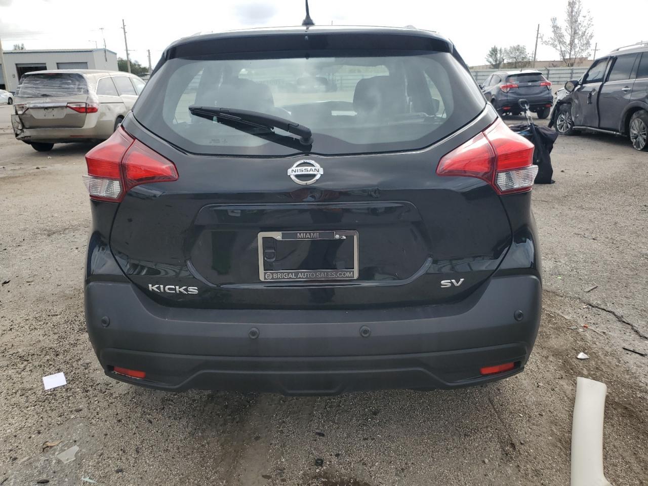 2020 NISSAN KICKS
