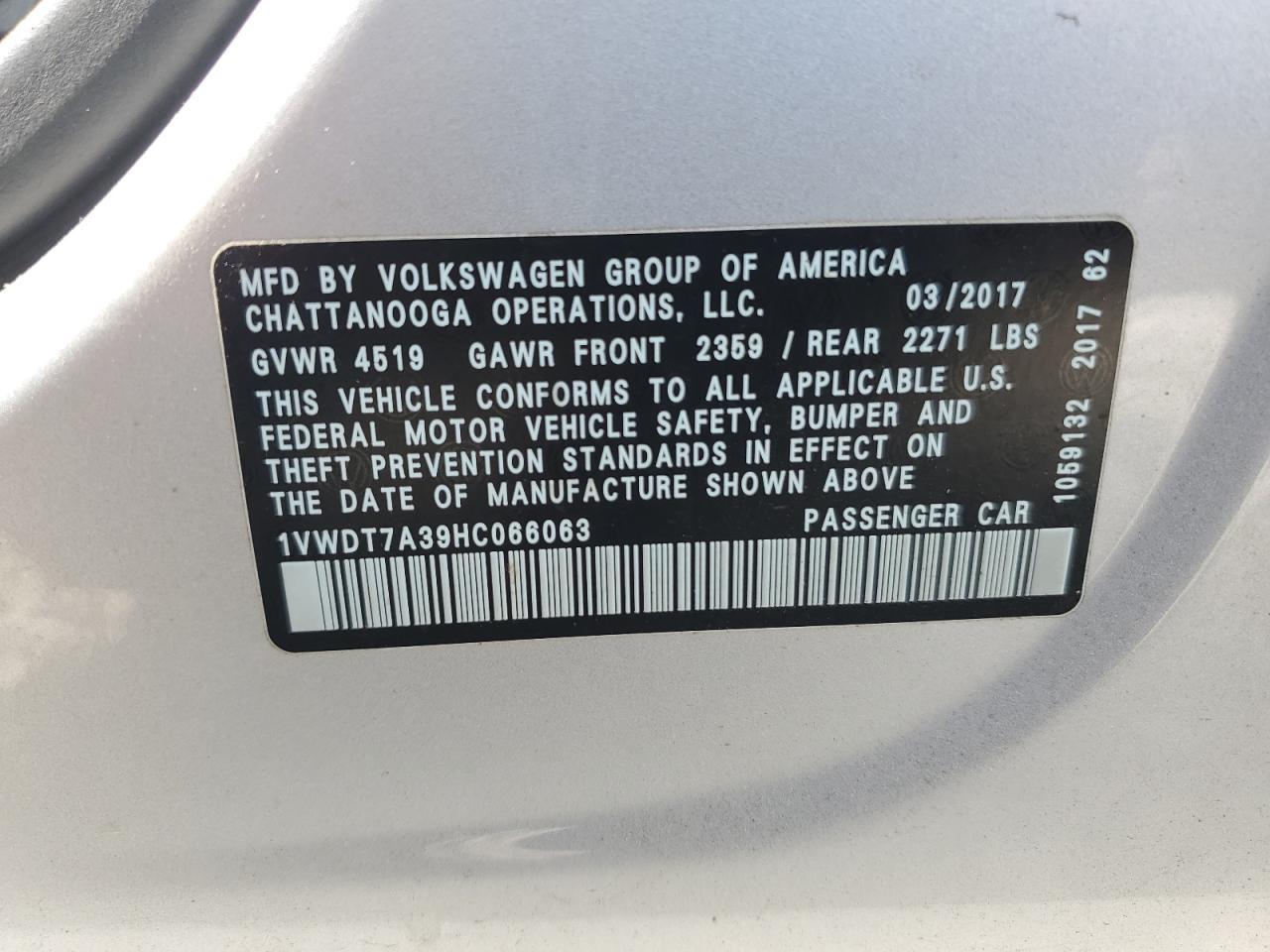2017 VOLKSWAGEN Passat
