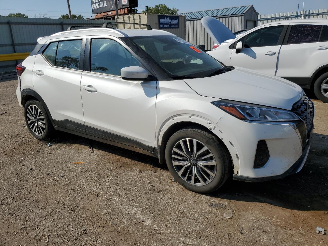 2022 NISSAN KICKS