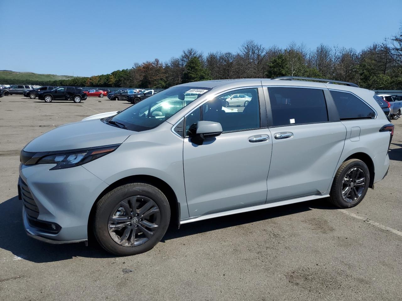 2024 TOYOTA SIENNA