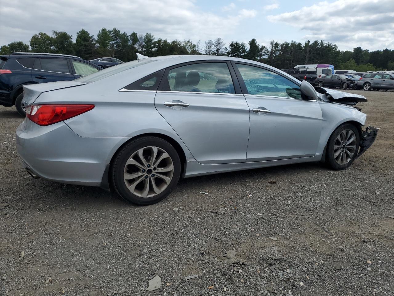2011 HYUNDAI SONATA