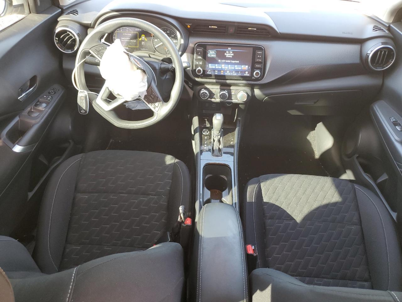 2023 NISSAN KICKS