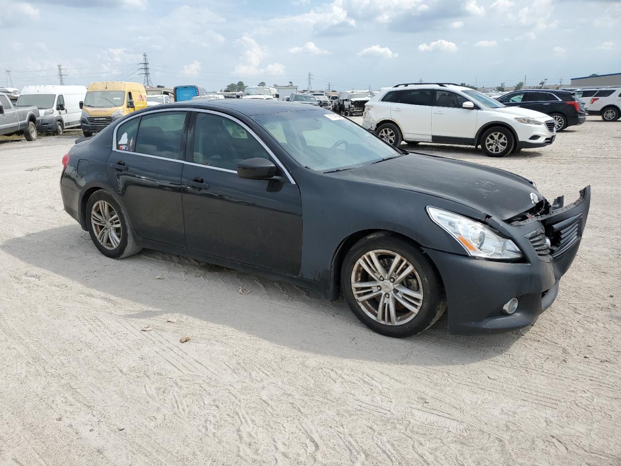 2011 INFINITI G37