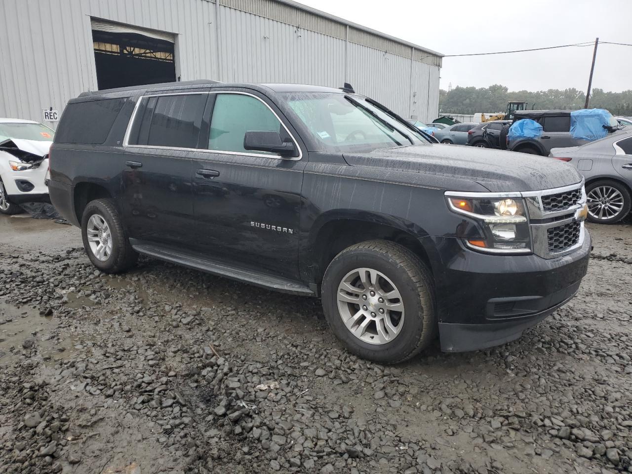 2018 CHEVROLET Suburban