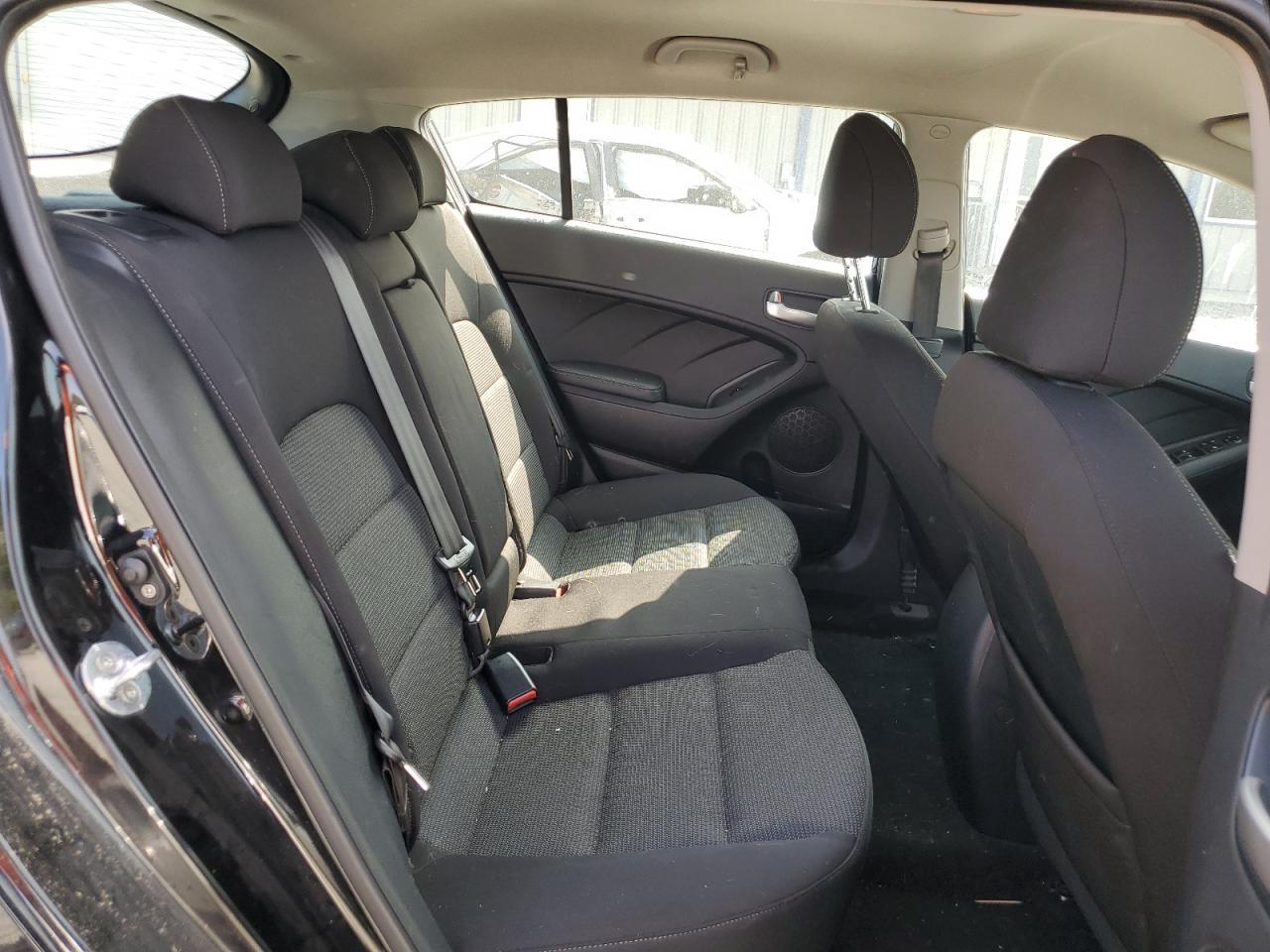 2017 KIA FORTE