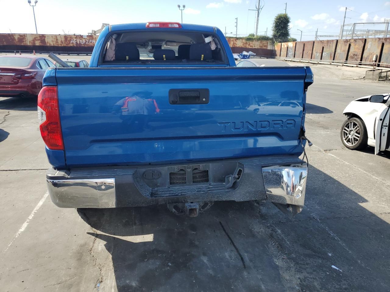 2016 TOYOTA TUNDRA