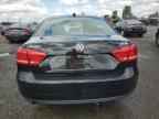 2014 VOLKSWAGEN Passat
