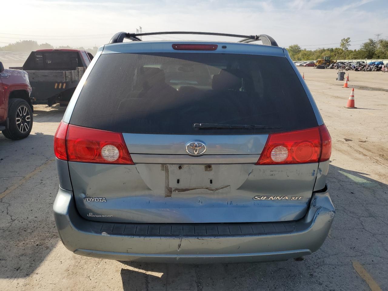 2006 TOYOTA SIENNA