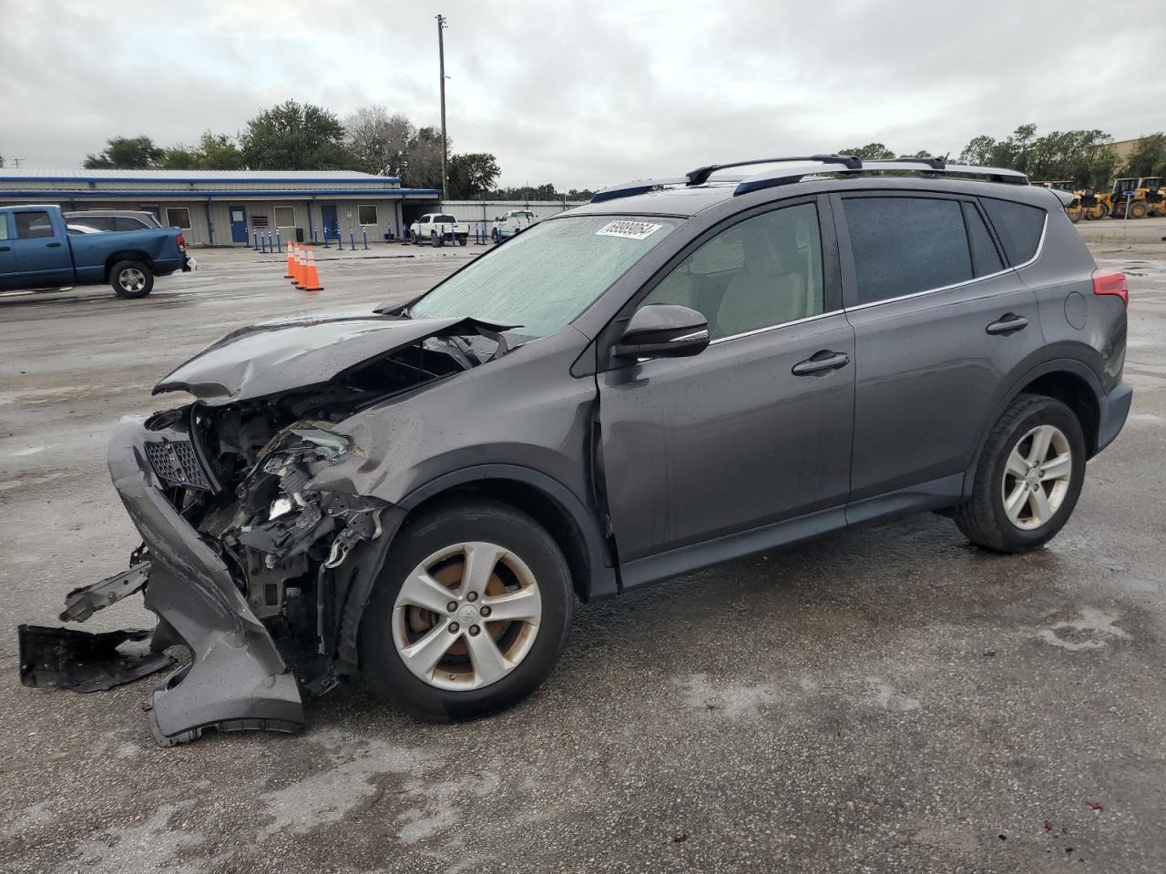 2013 TOYOTA RAV4