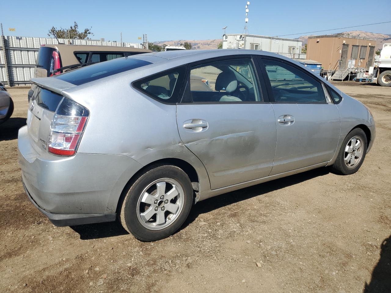 2005 TOYOTA PRIUS