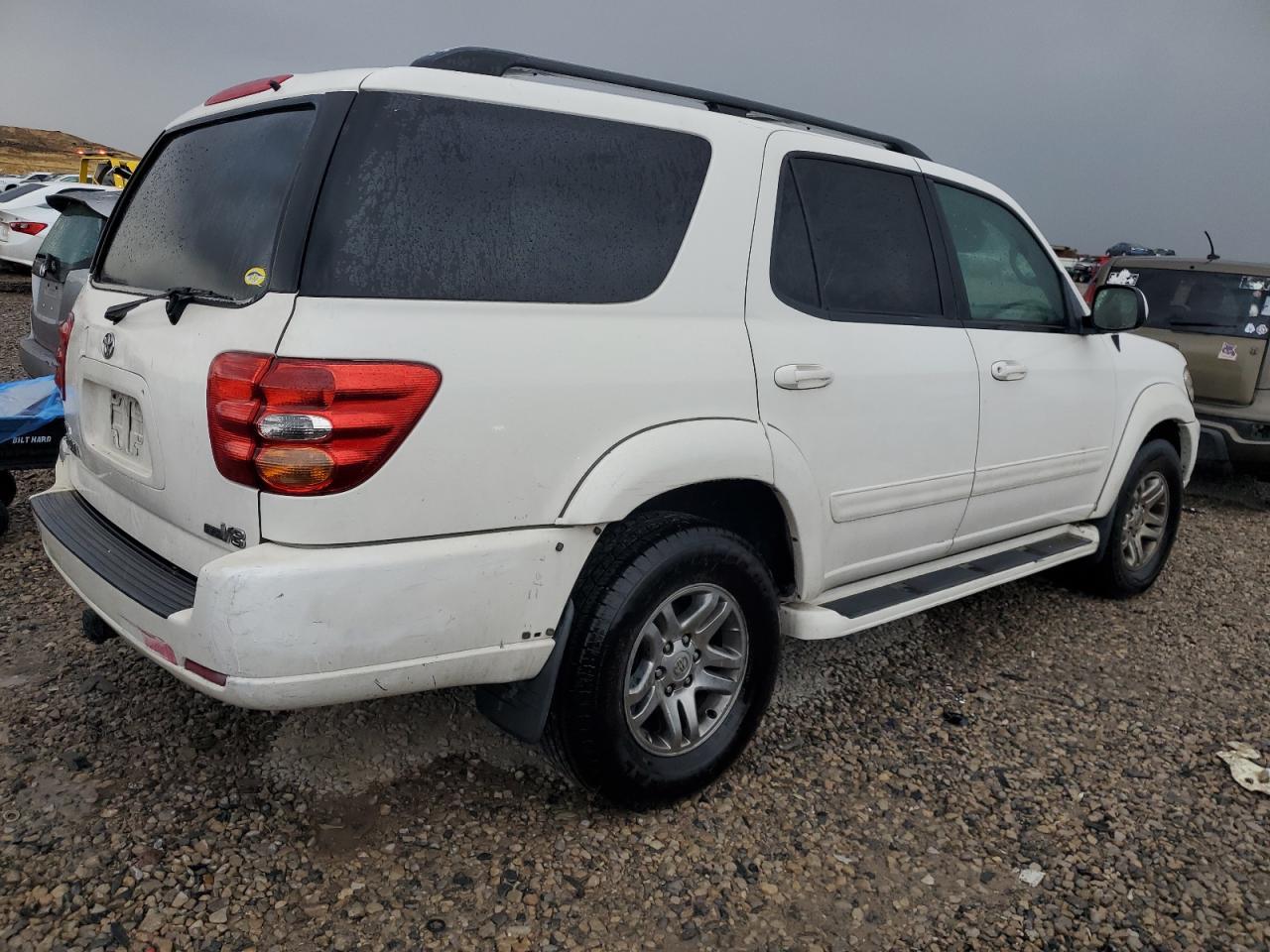 2004 TOYOTA Sequoia
