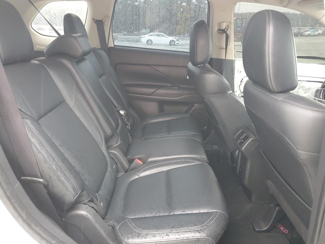2020 MITSUBISHI outlander