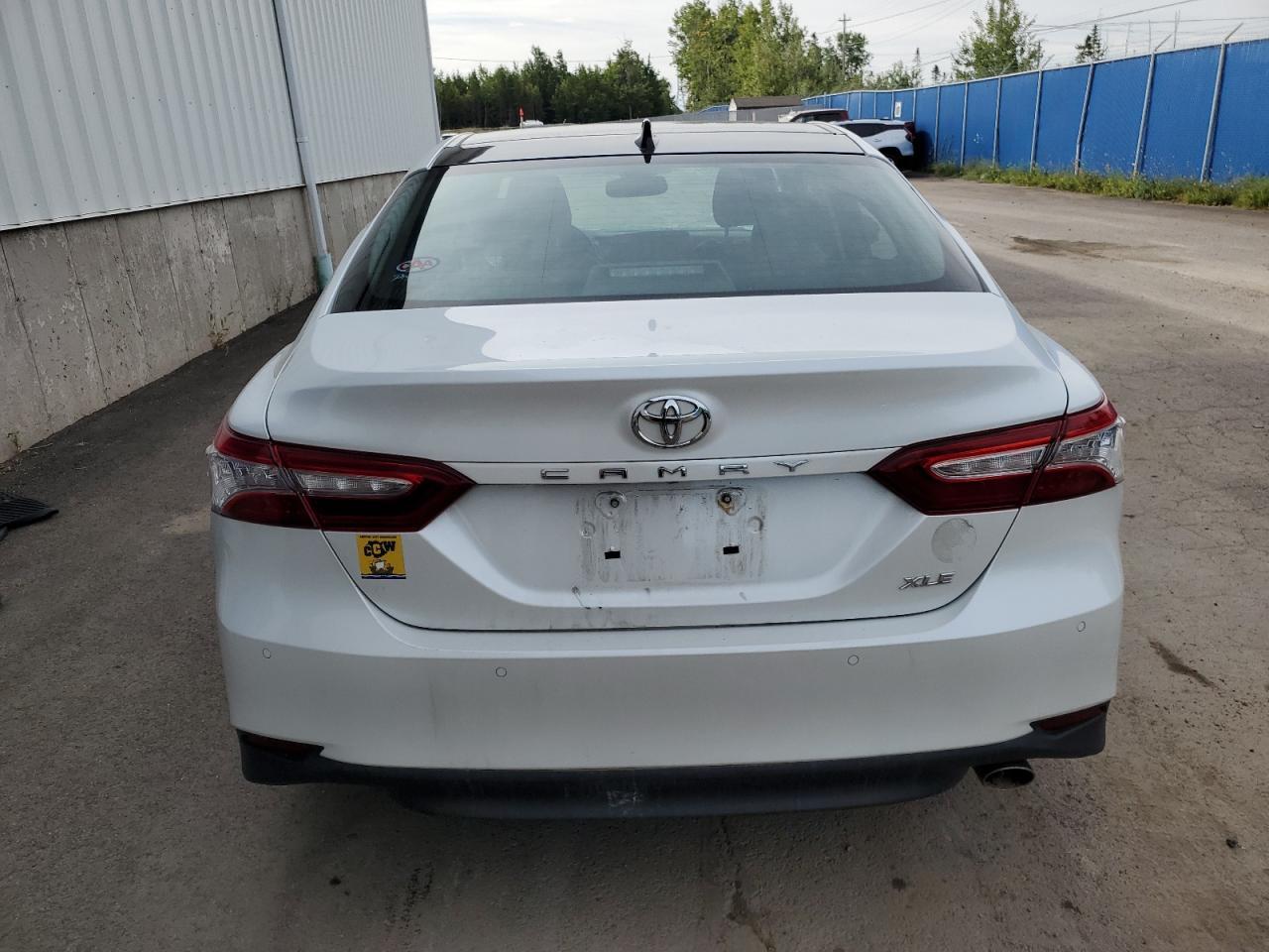 2018 TOYOTA CAMRY