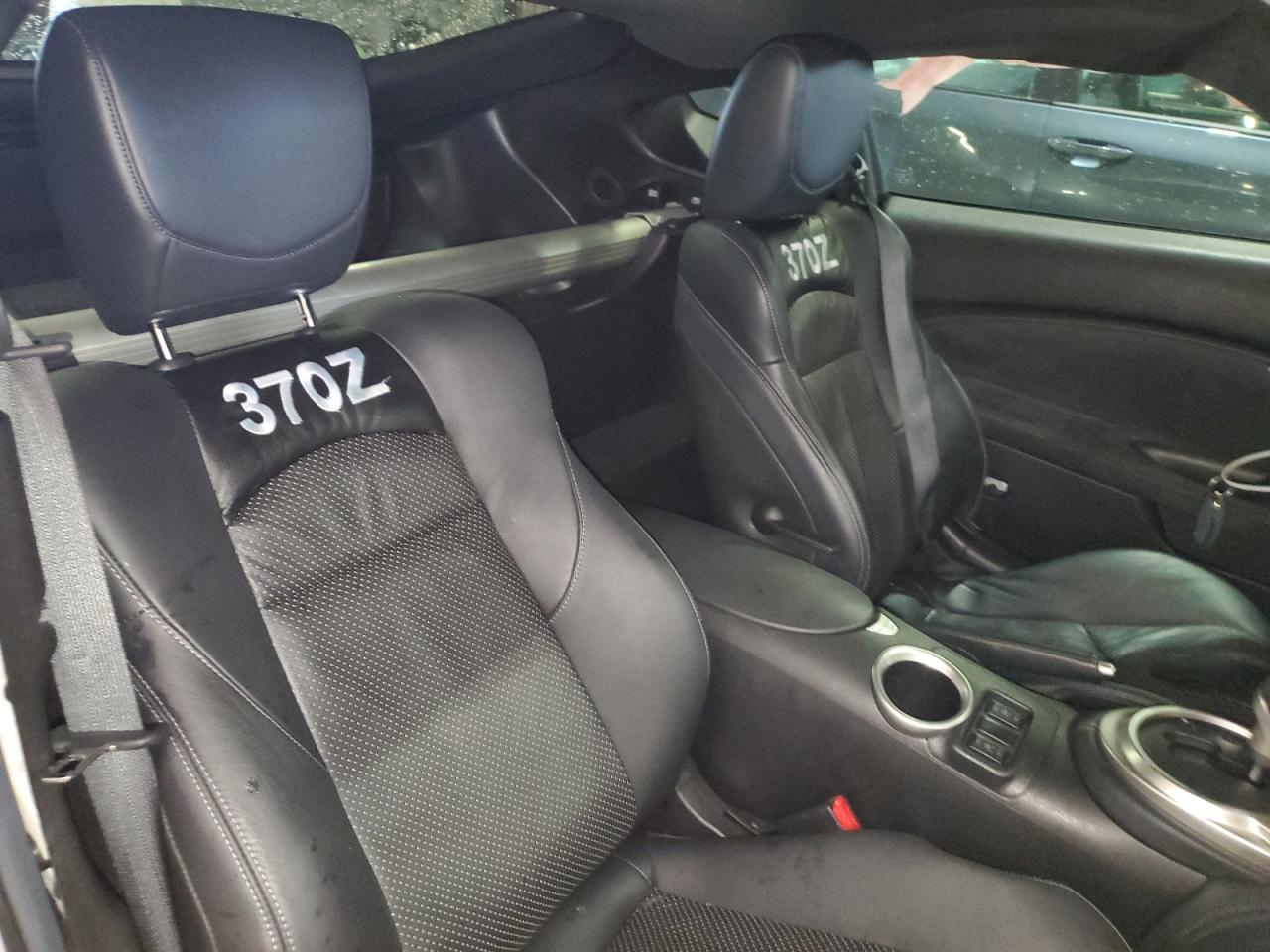 2016 NISSAN 370Z