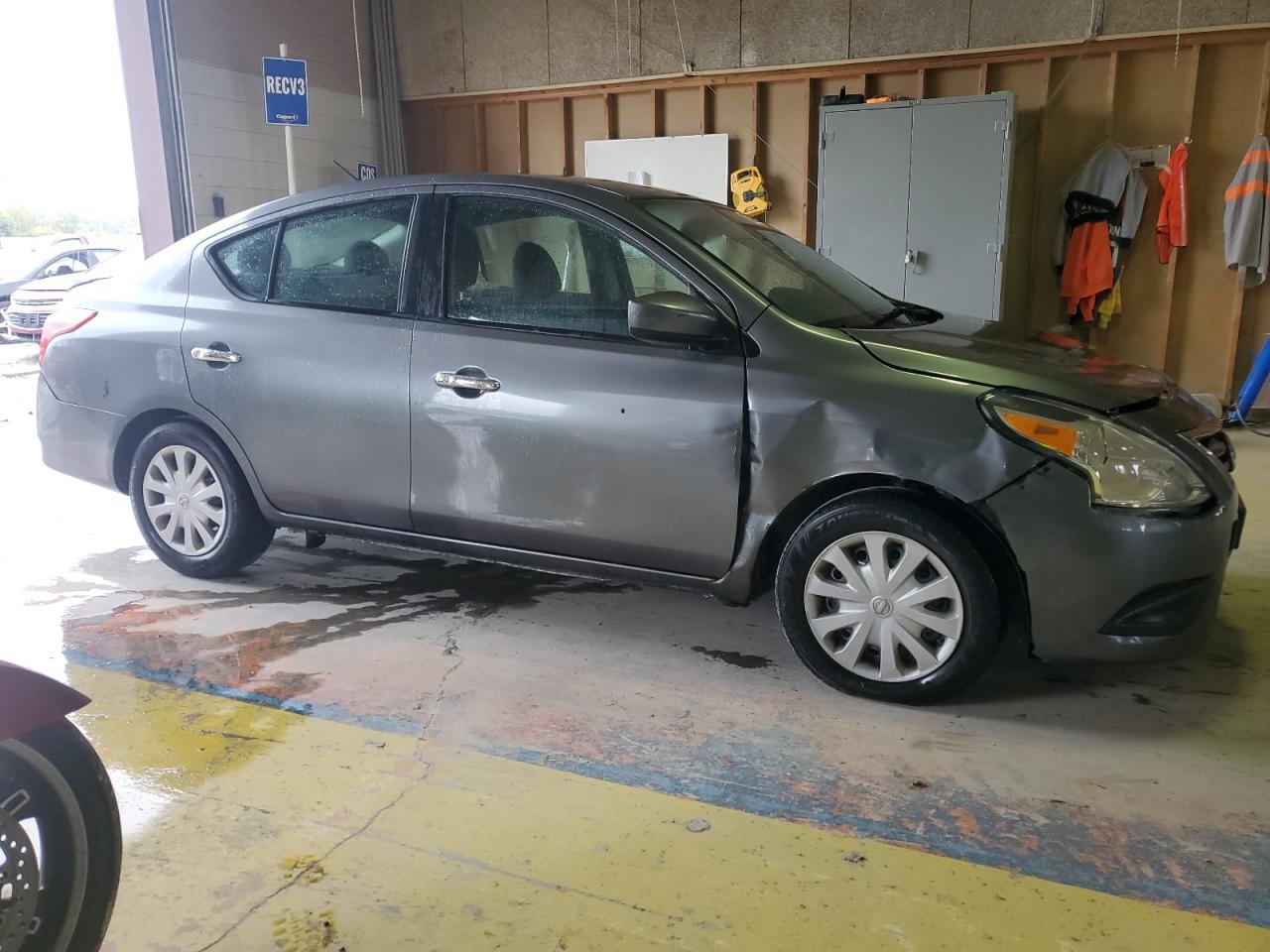 2019 NISSAN VERSA