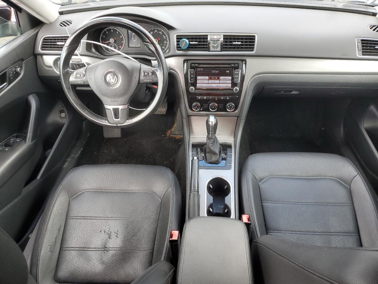 2014 VOLKSWAGEN Passat