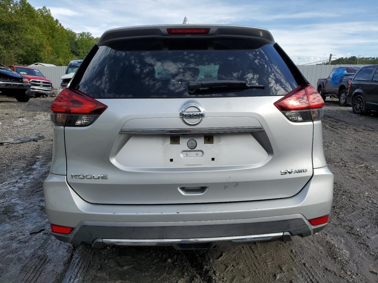 2017 NISSAN ROGUE