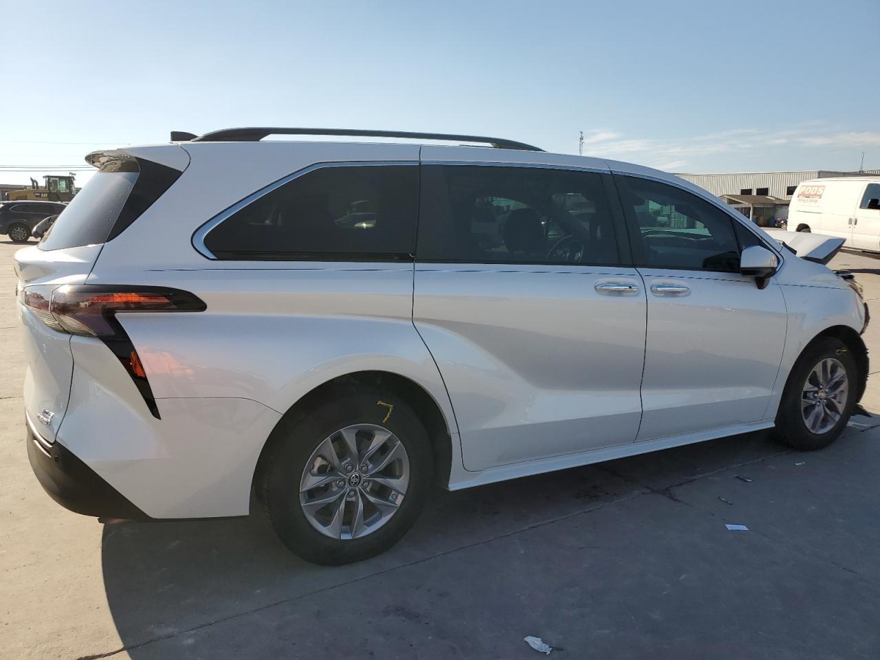 2024 TOYOTA SIENNA