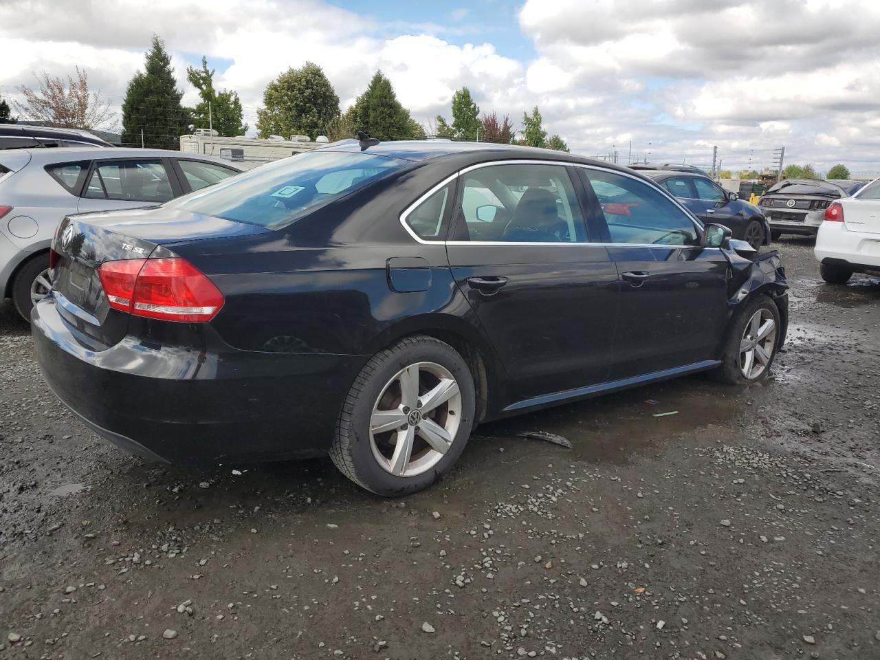 2014 VOLKSWAGEN Passat