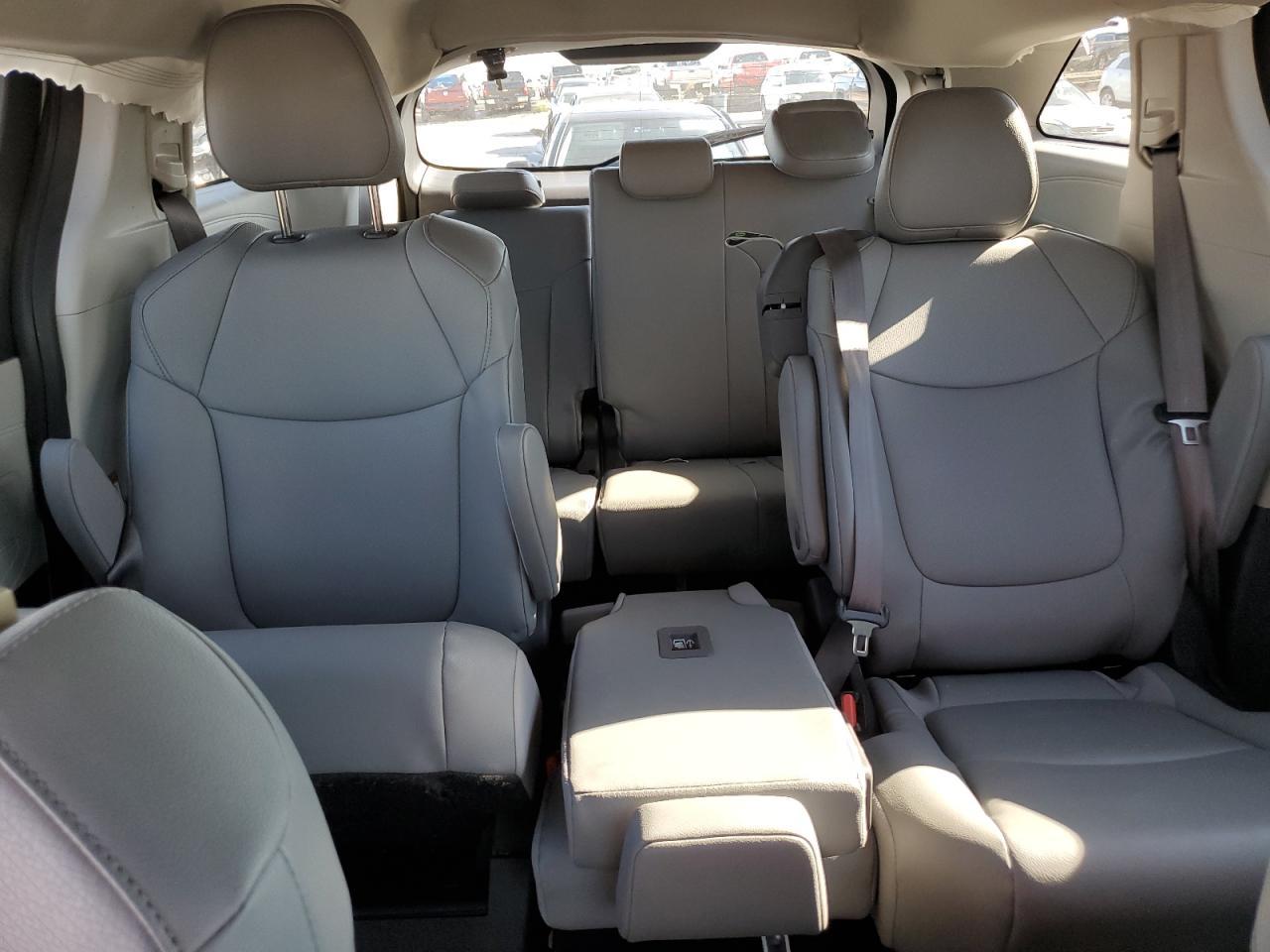 2024 TOYOTA SIENNA
