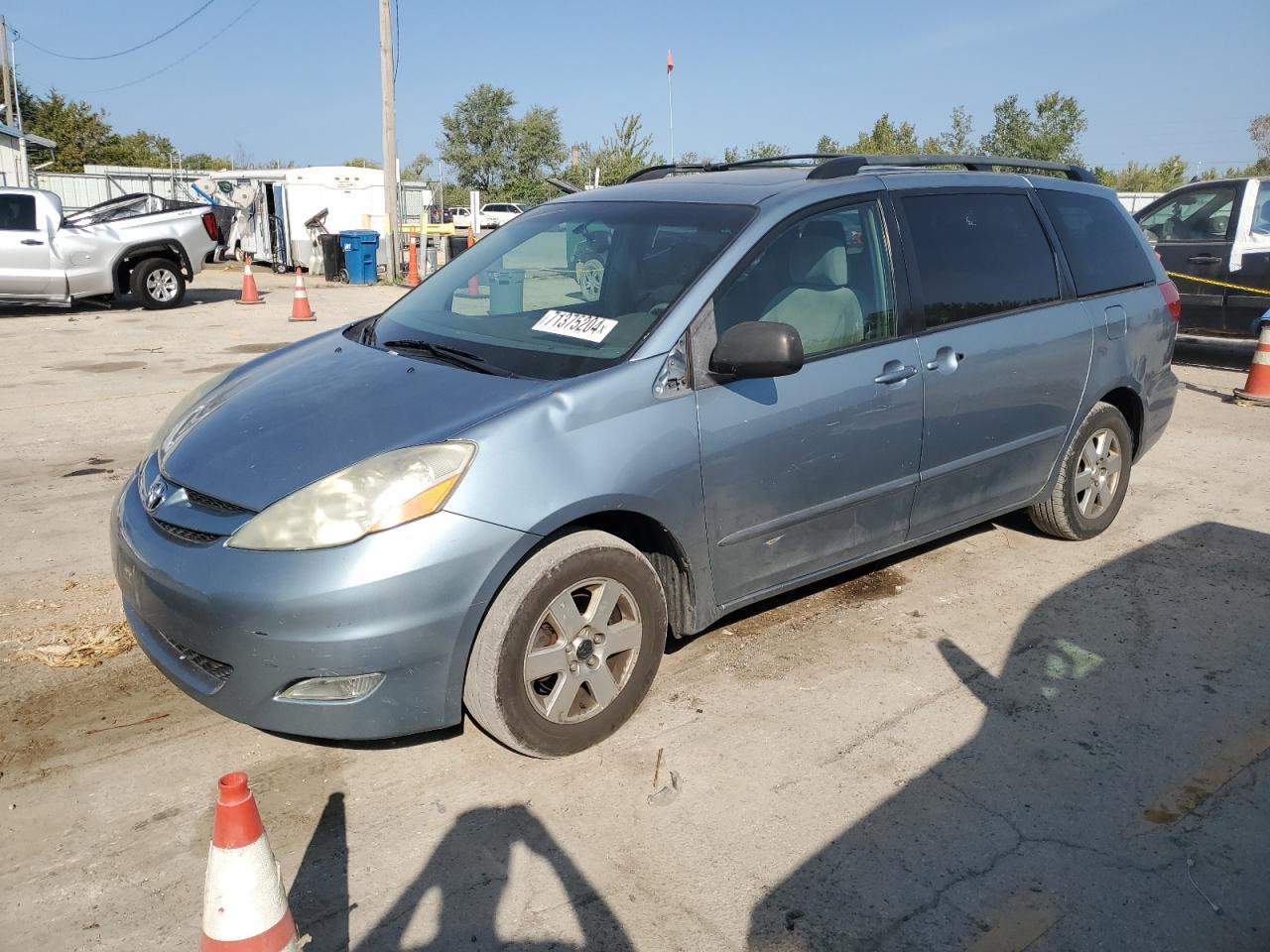 2006 TOYOTA SIENNA