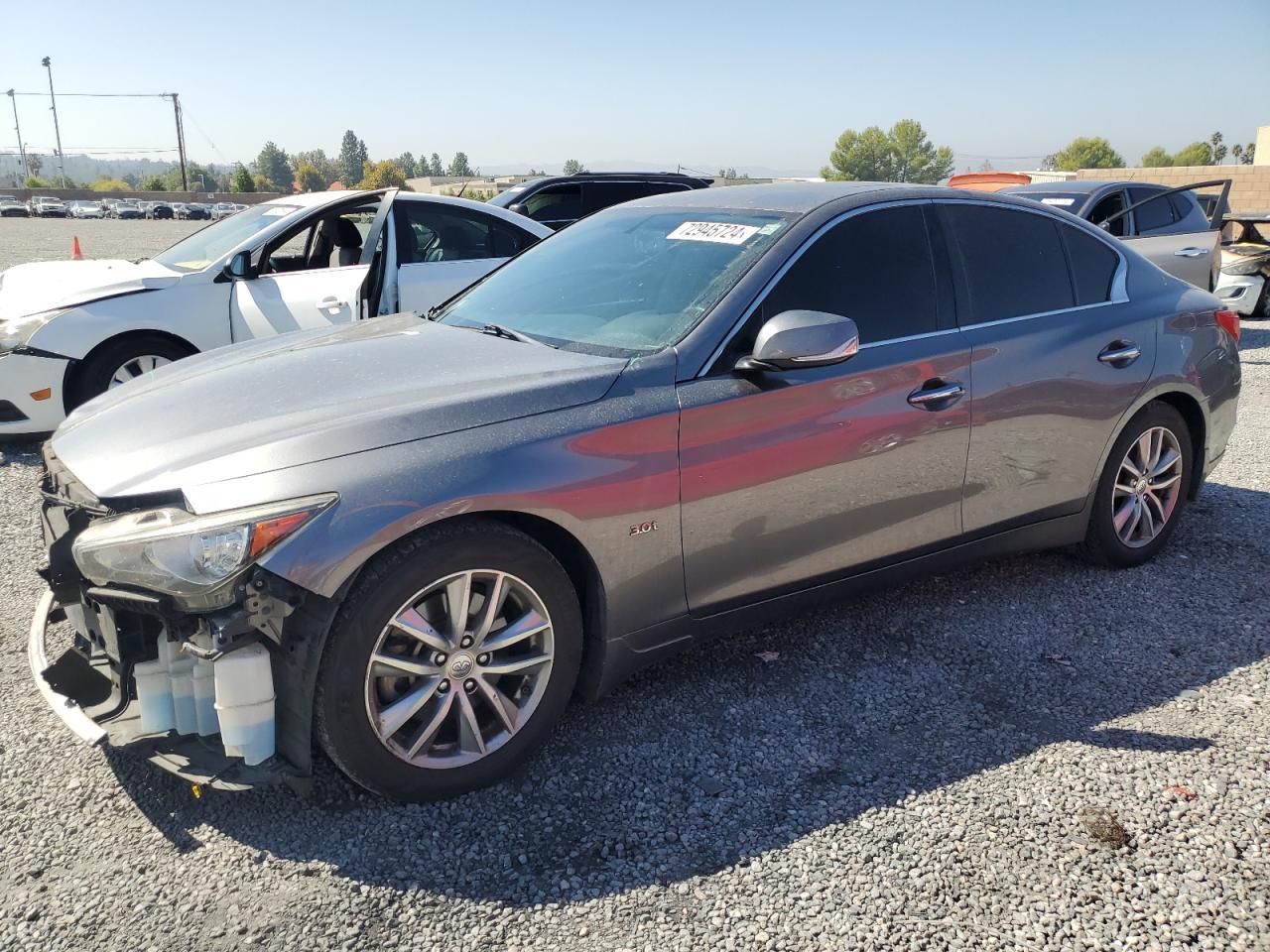 2016 INFINITI Q50