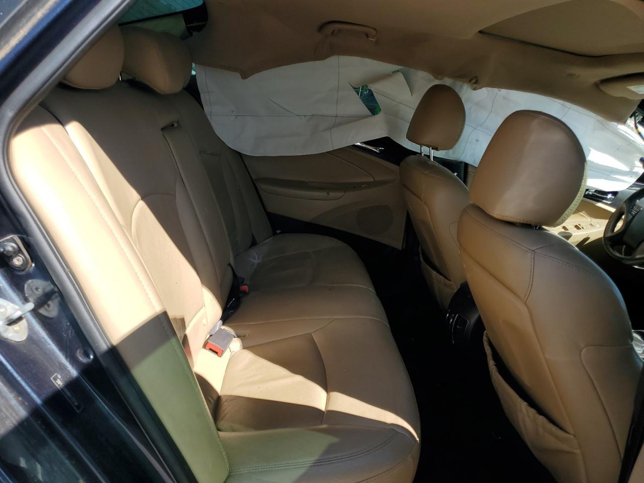 2011 HYUNDAI SONATA