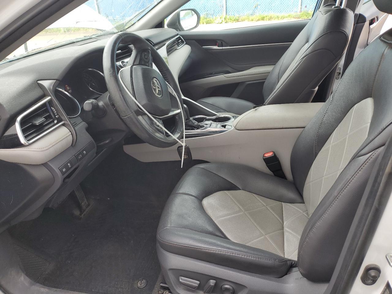 2018 TOYOTA CAMRY