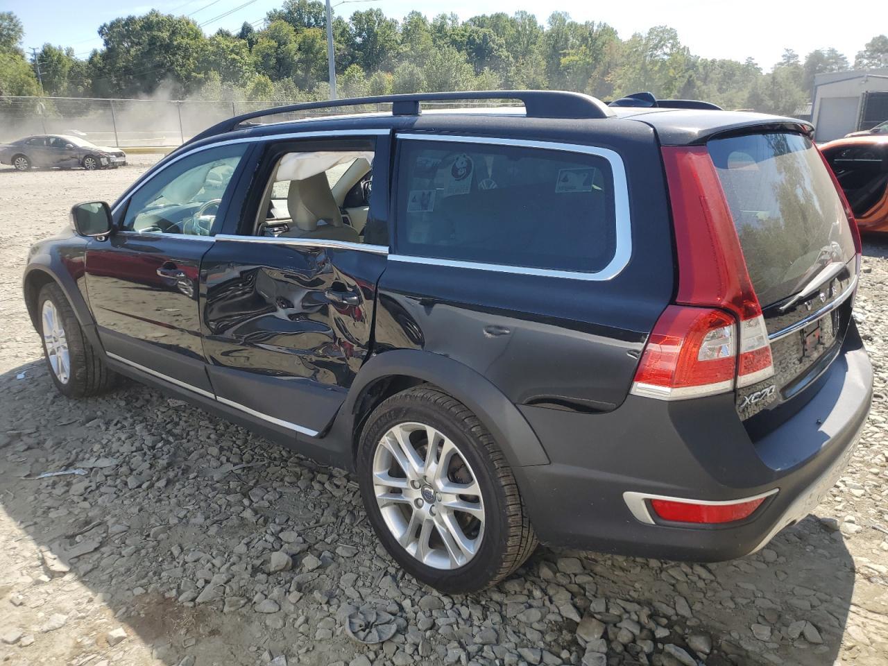 2016 VOLVO XC70