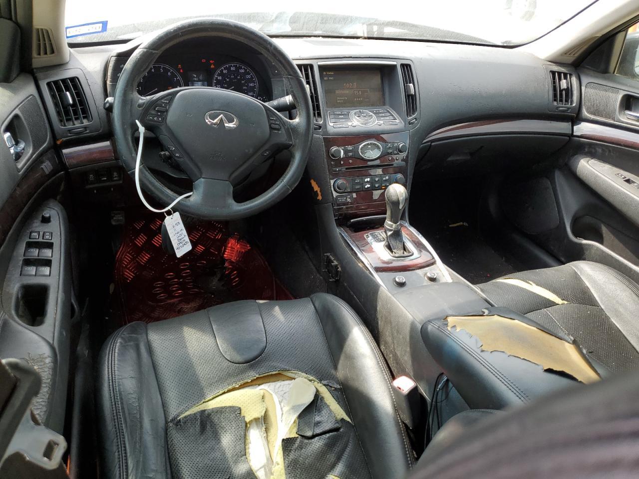 2011 INFINITI G37