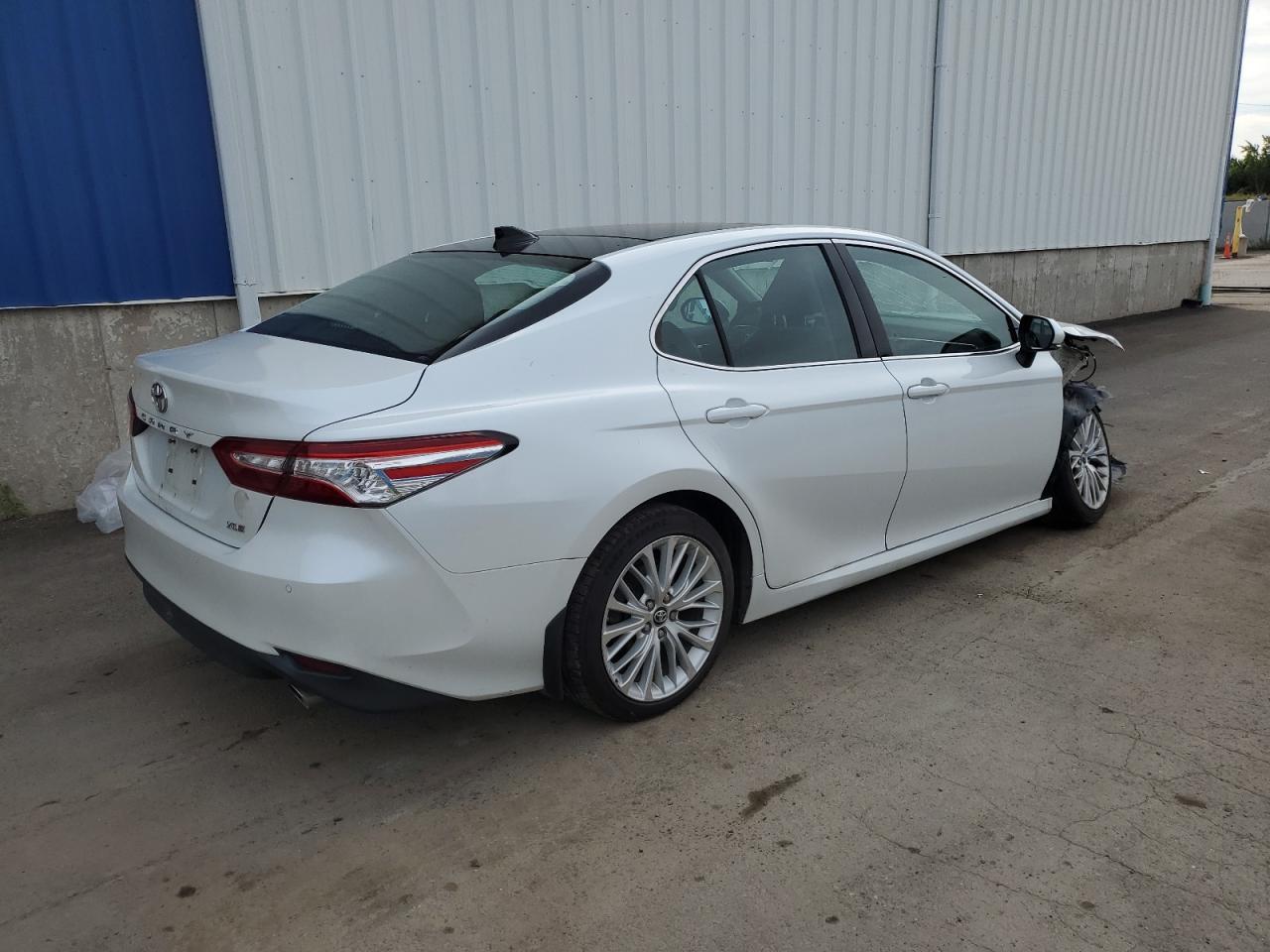 2018 TOYOTA CAMRY