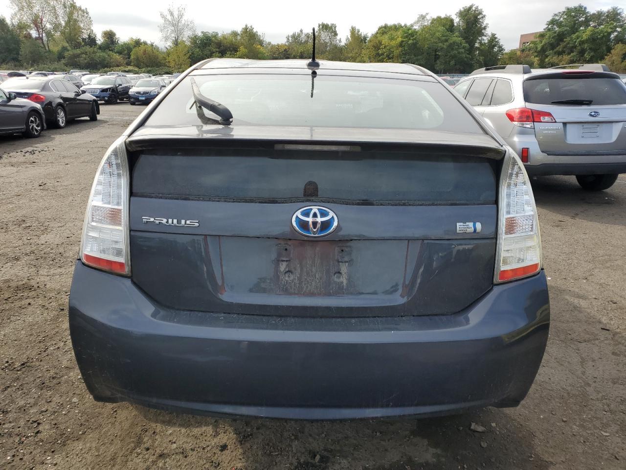 2011 TOYOTA PRIUS