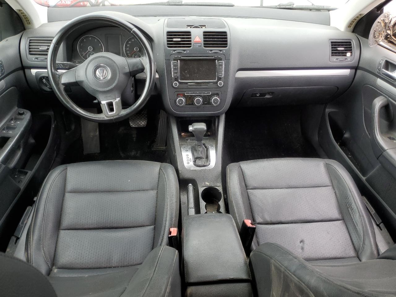 2010 VOLKSWAGEN JETTA