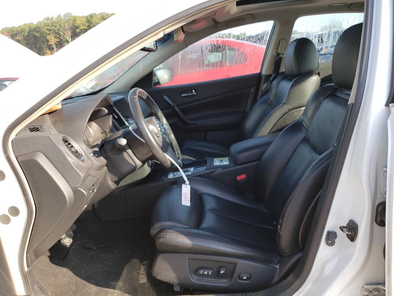 2010 NISSAN Maxima