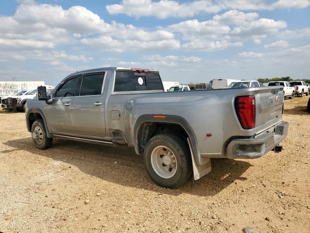 2024 GMC Sierra