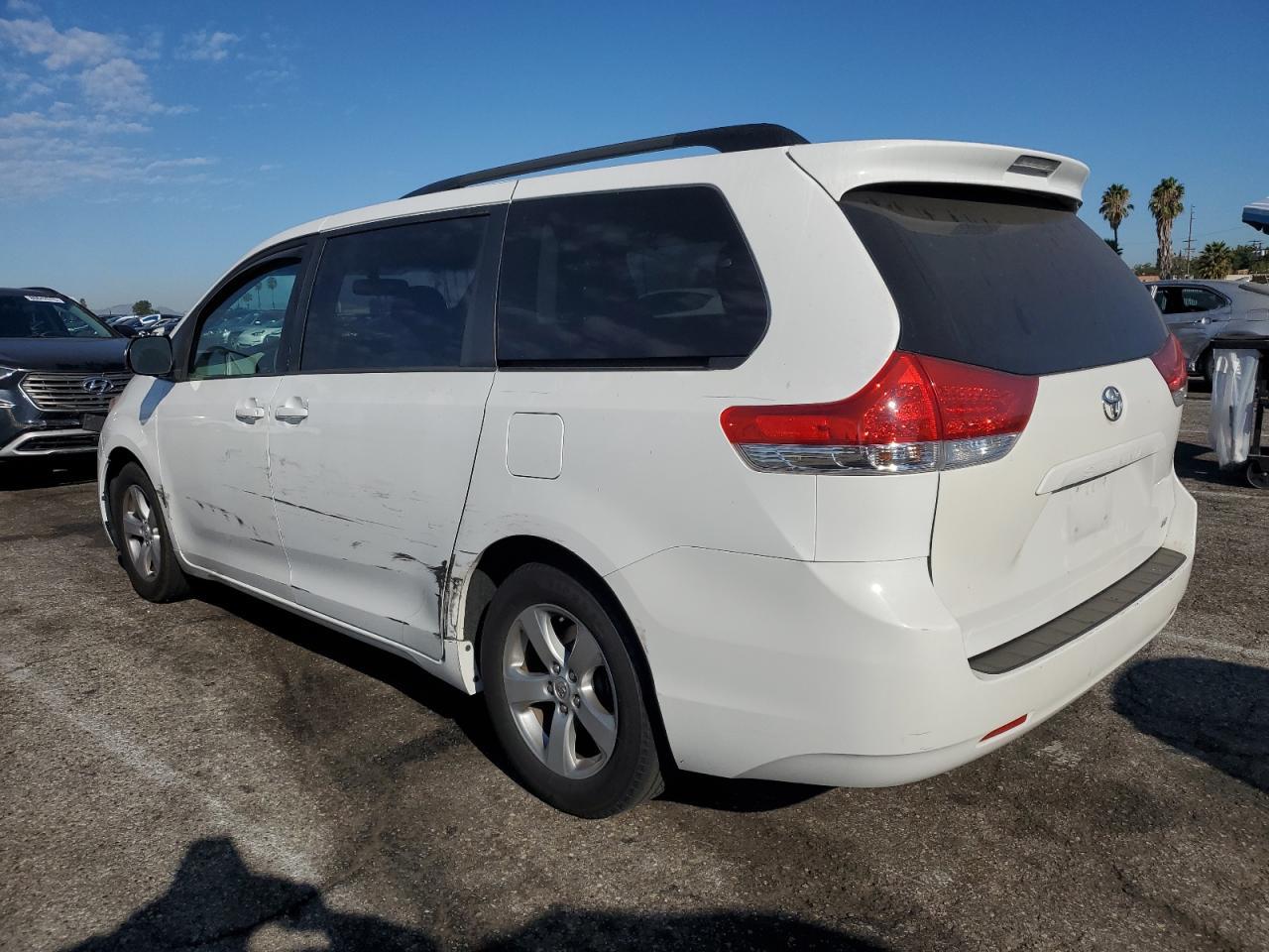 2014 TOYOTA SIENNA