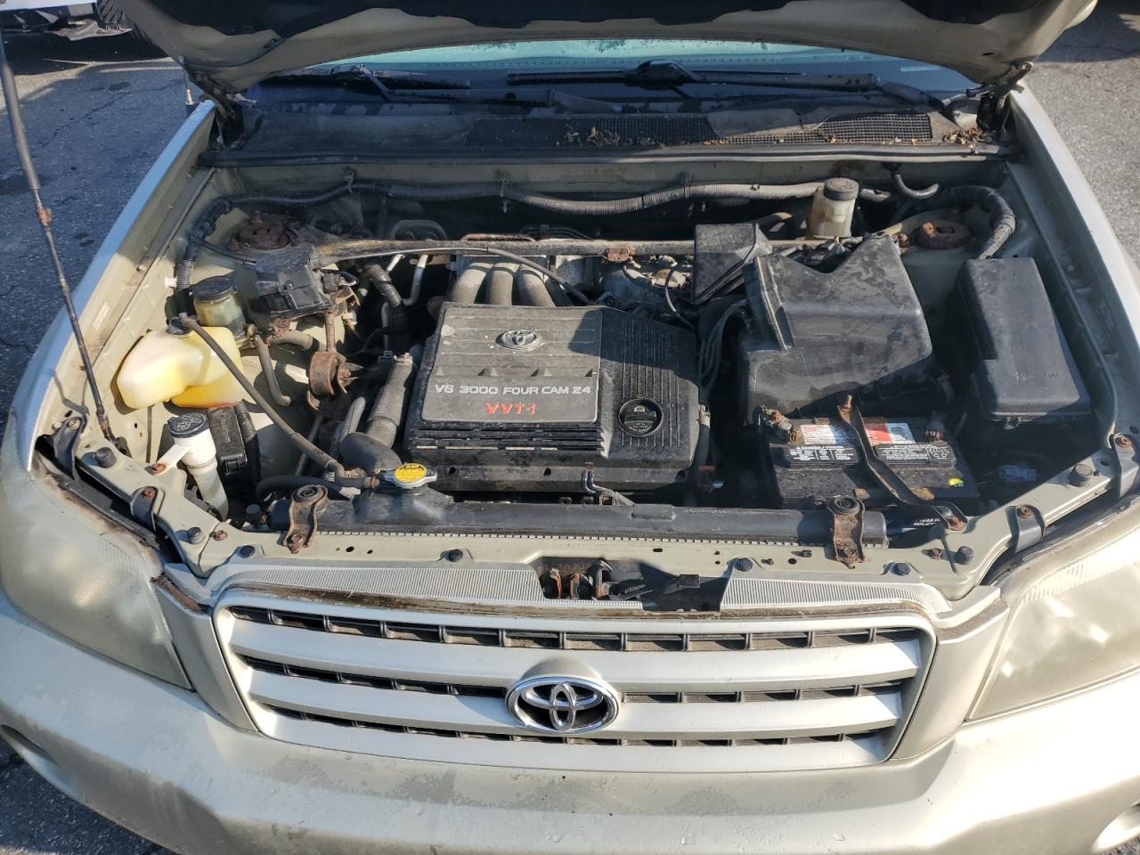 2002 TOYOTA HIGHLANDER