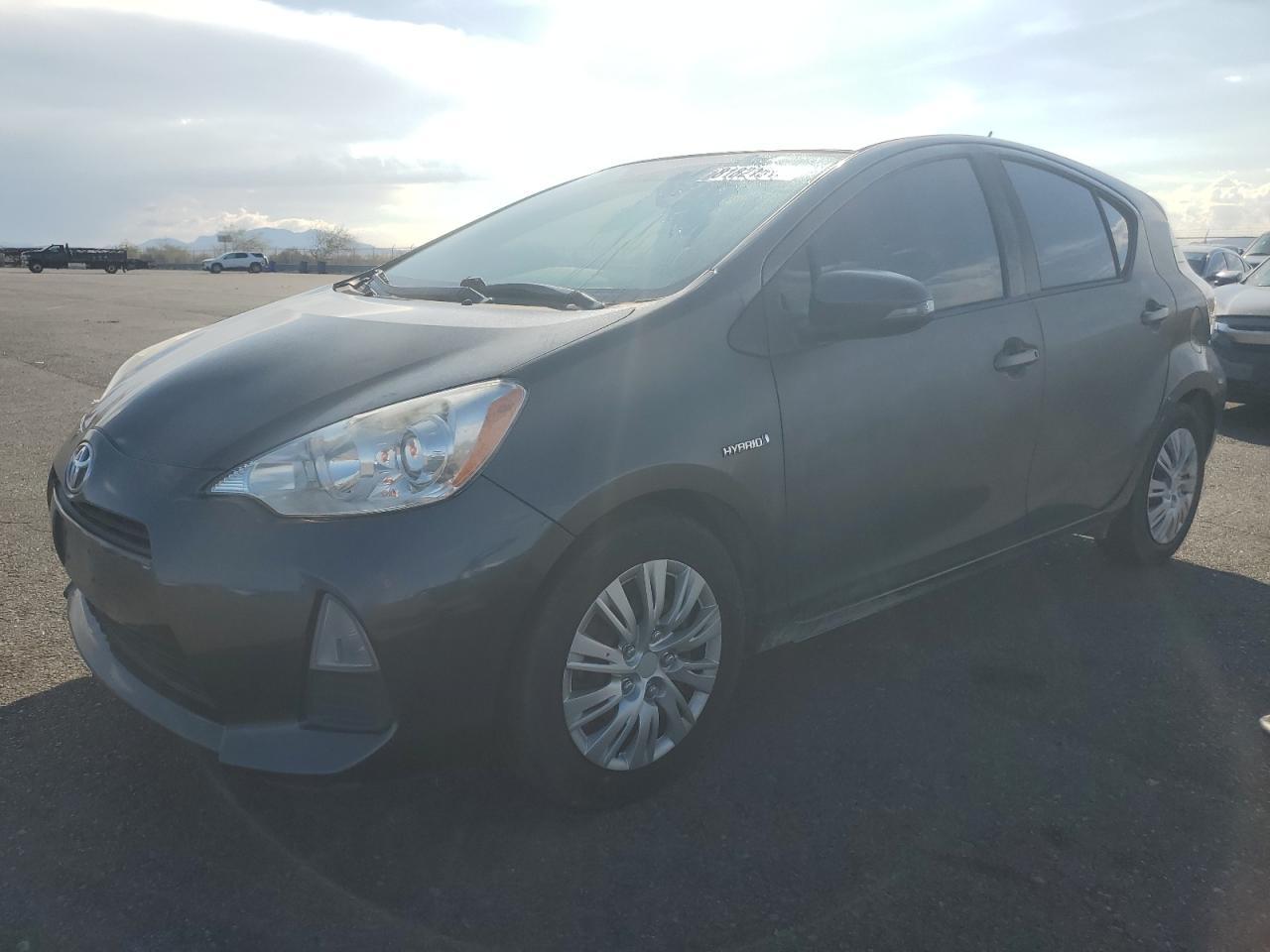 2014 TOYOTA Prius c