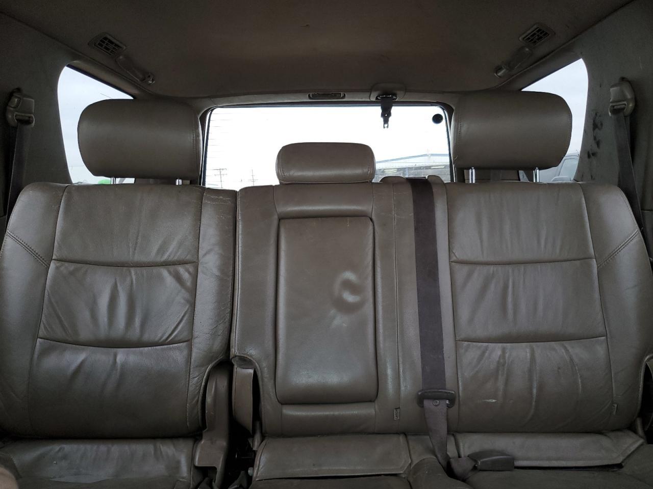 2002 TOYOTA Sequoia