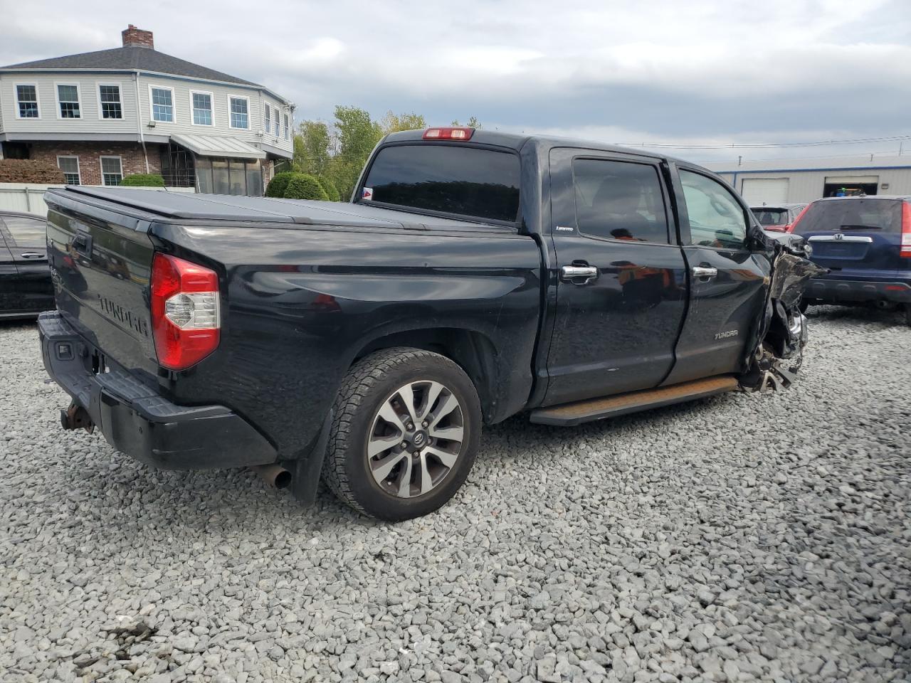 2018 TOYOTA TUNDRA