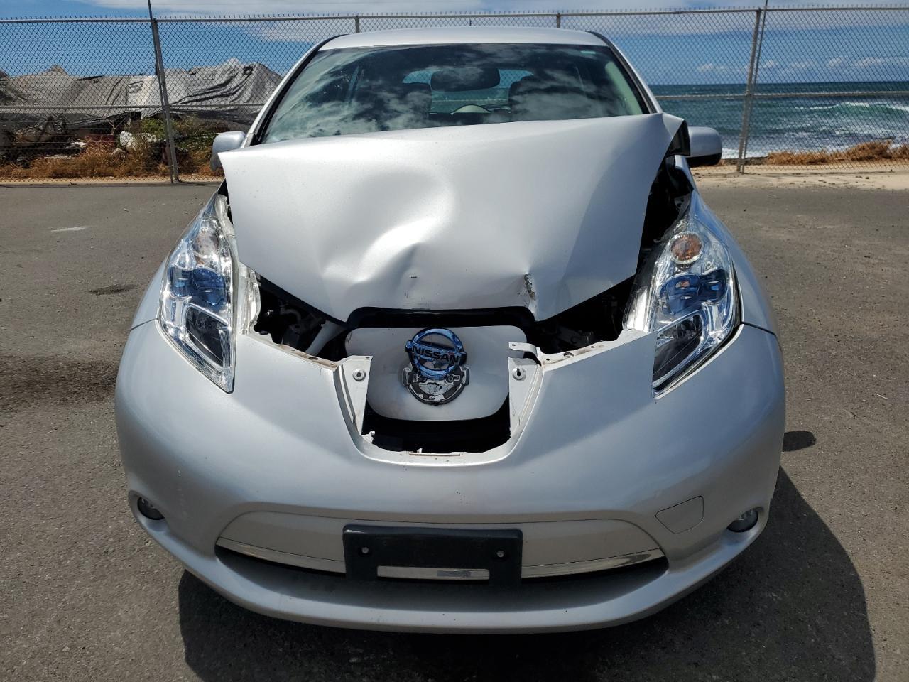 2015 NISSAN LEAF