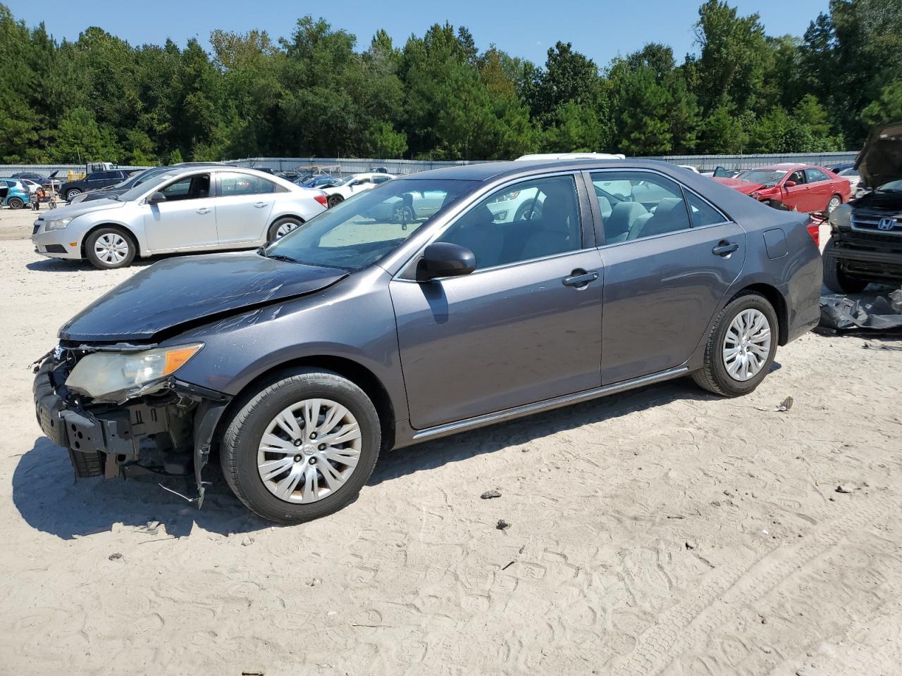 2014 TOYOTA CAMRY
