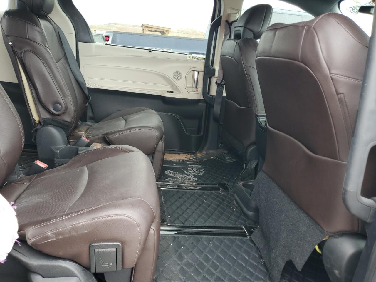 2024 TOYOTA SIENNA