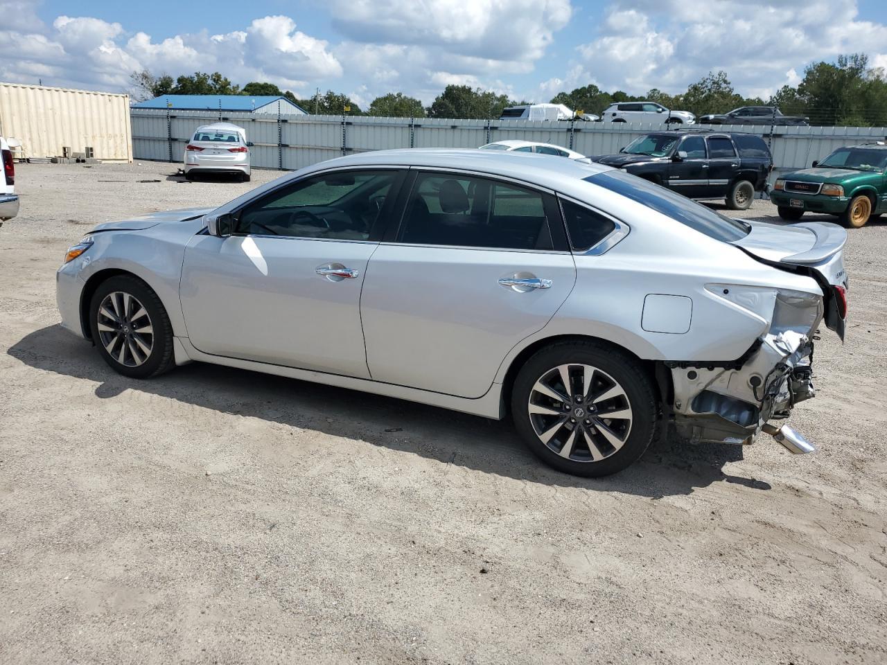 2017 NISSAN ALTIMA