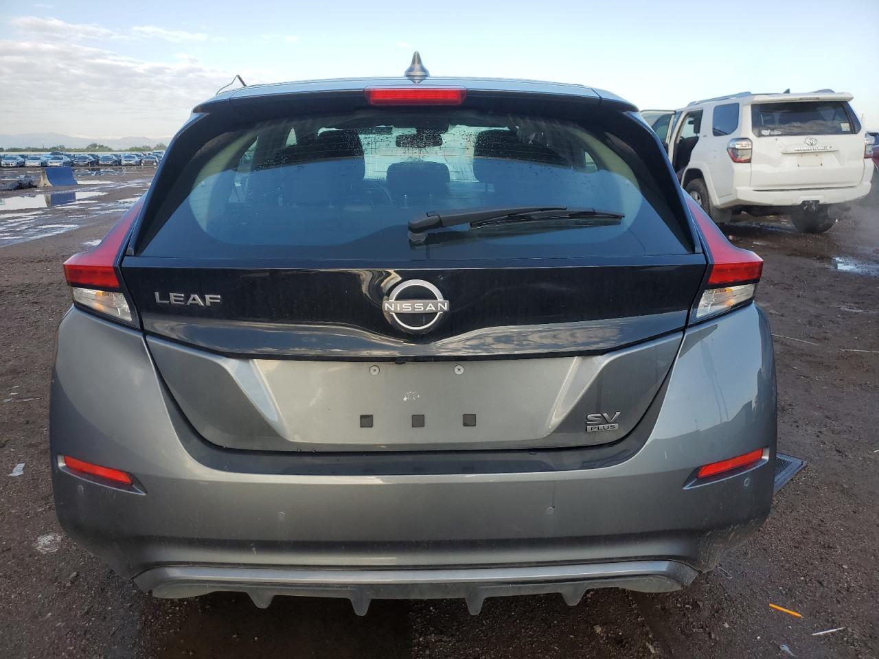 2025 NISSAN LEAF