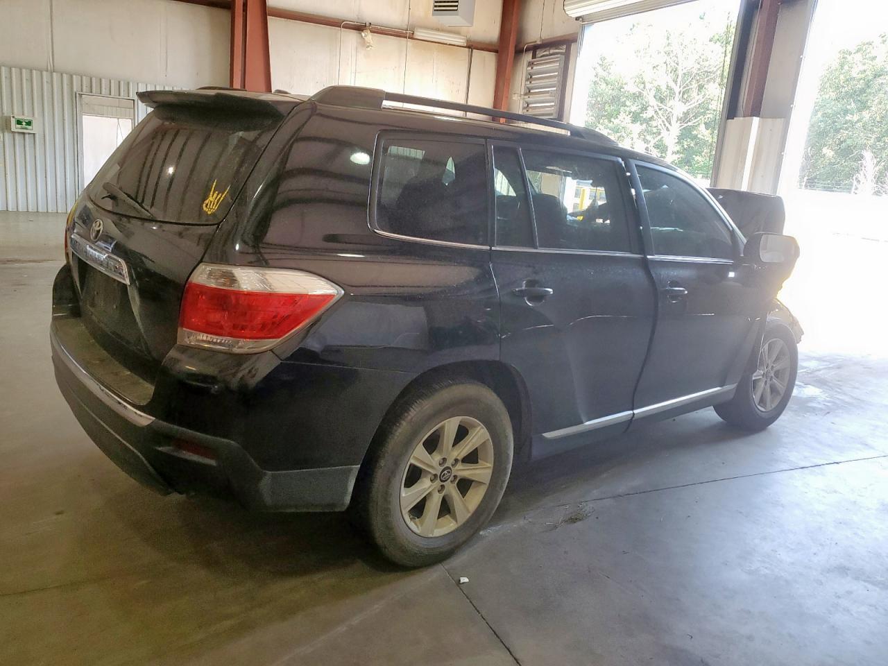 2013 TOYOTA HIGHLANDER
