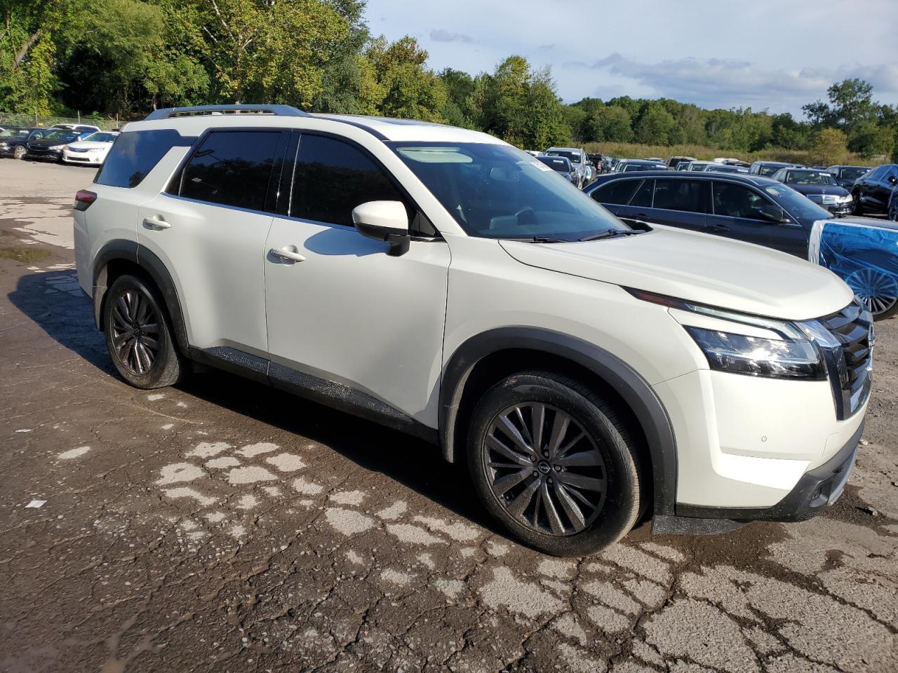 2022 NISSAN PATHFINDER