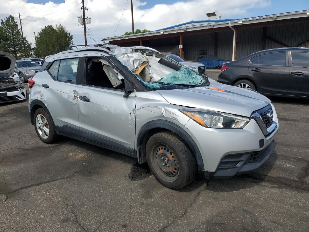 2019 NISSAN KICKS