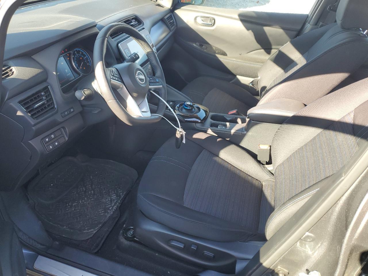 2024 NISSAN LEAF