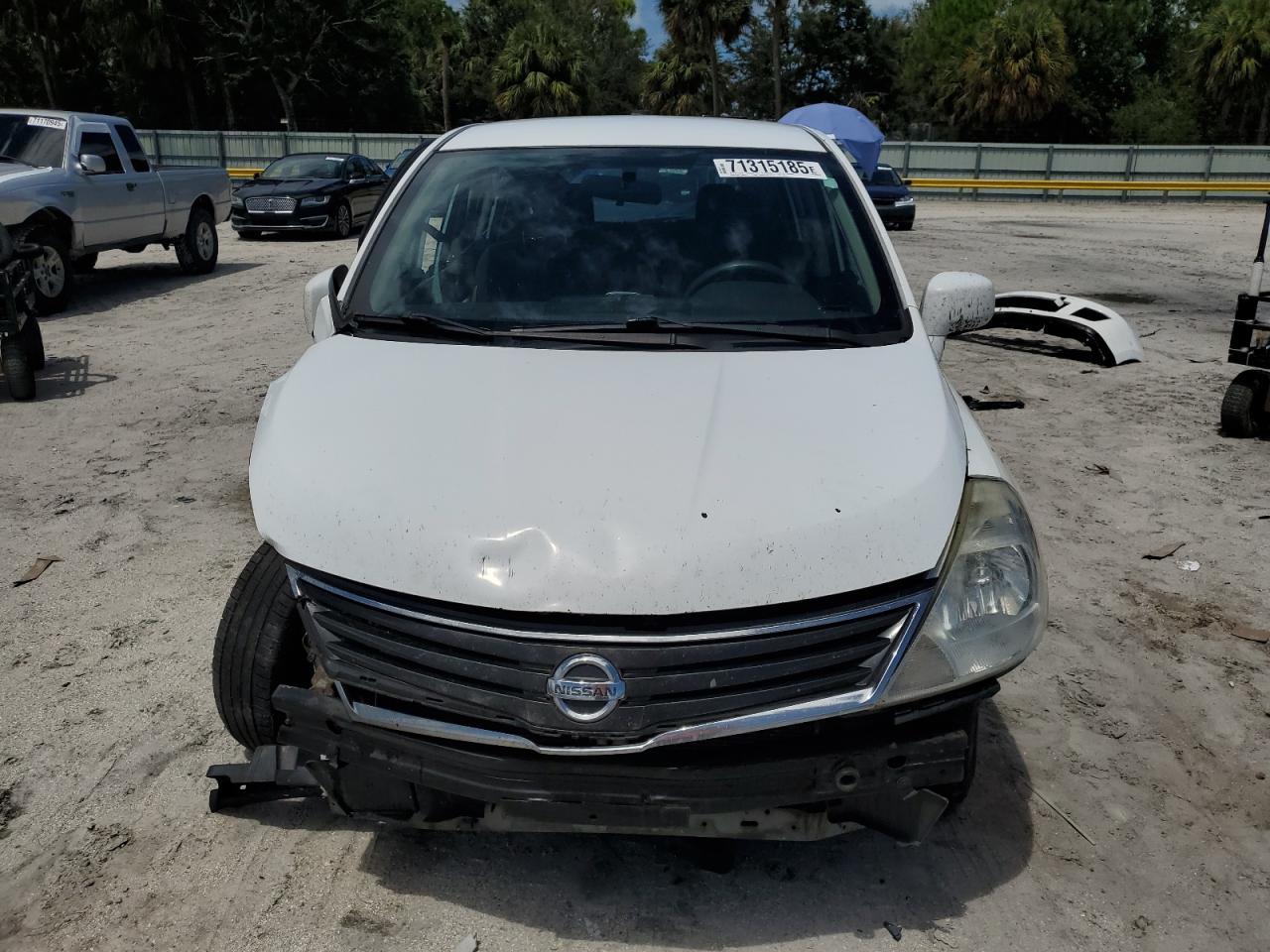2012 NISSAN VERSA